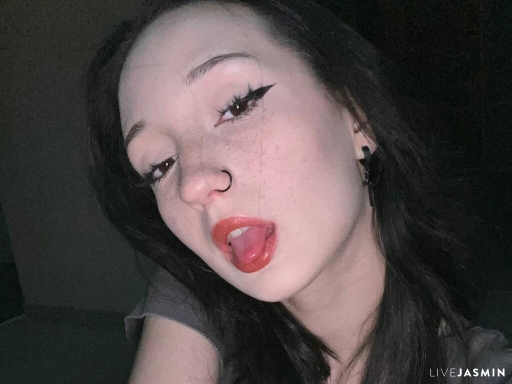 Live cam model AccaBelow