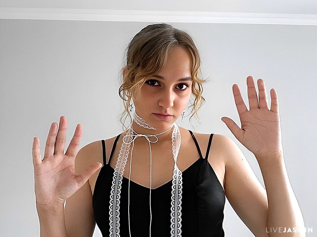 Live cam model AdeleMoone