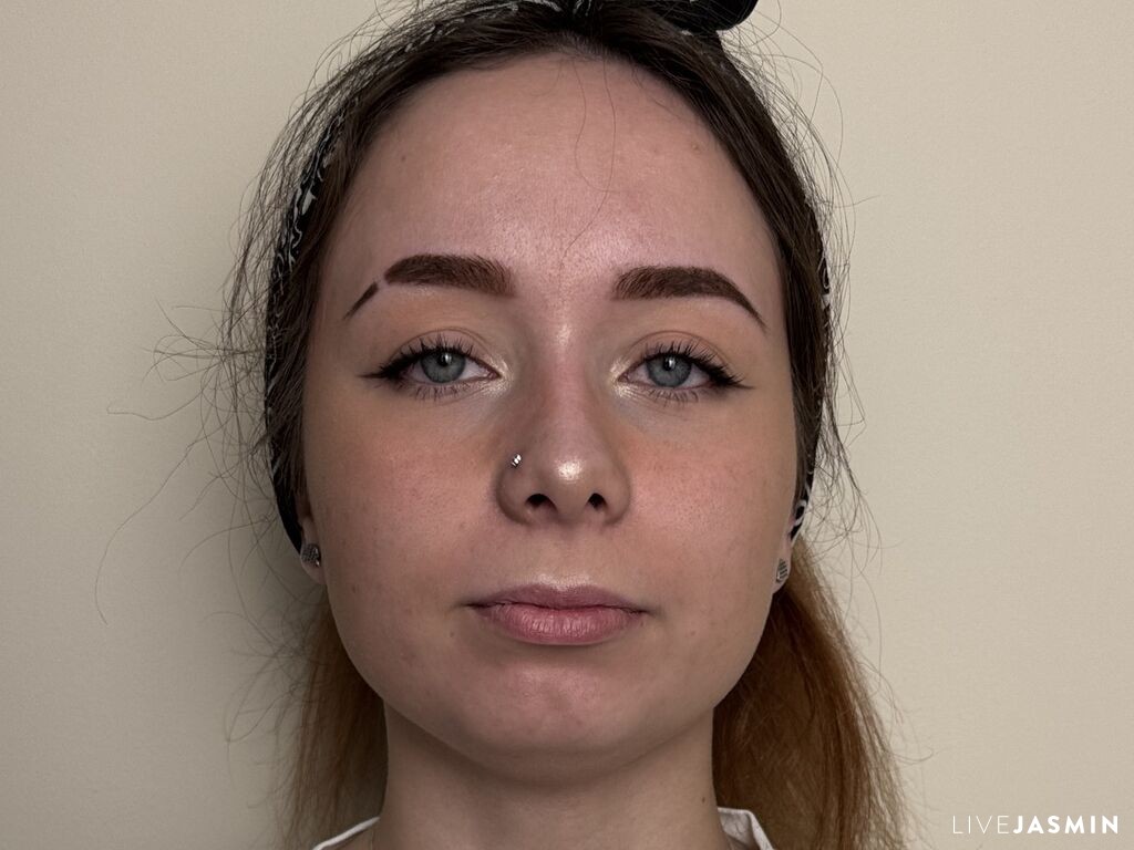 Live cam model AftonHickey