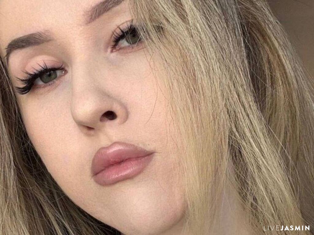 Live cam model AgustinaMesecher