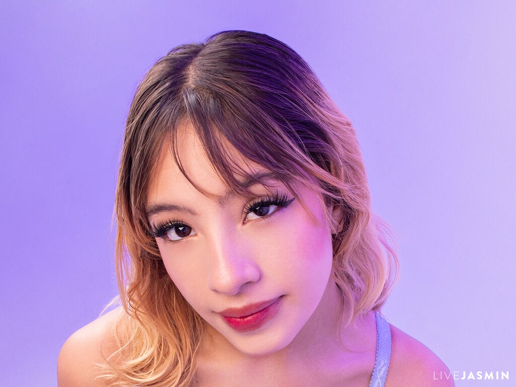 AlannaMilan LiveJasmin model profile
