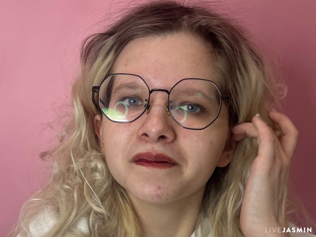 Live cam model AlbinaDemerchant