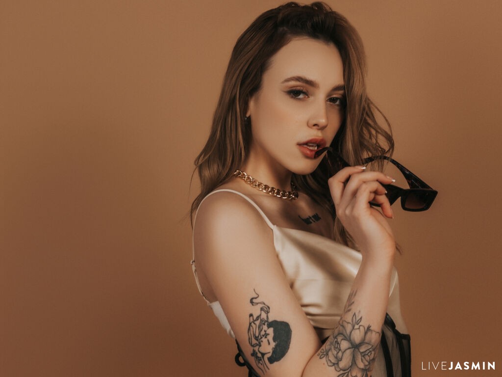 Live cam model AlexandraRichard