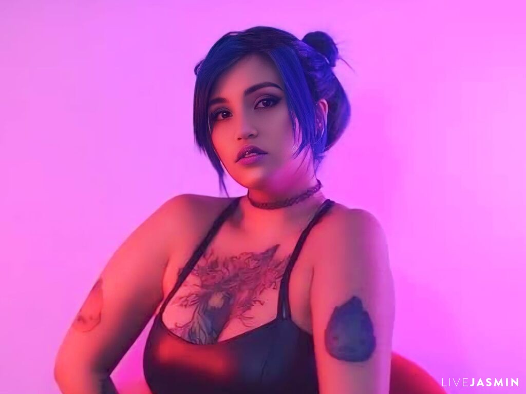 Live cam model AliceBrinck