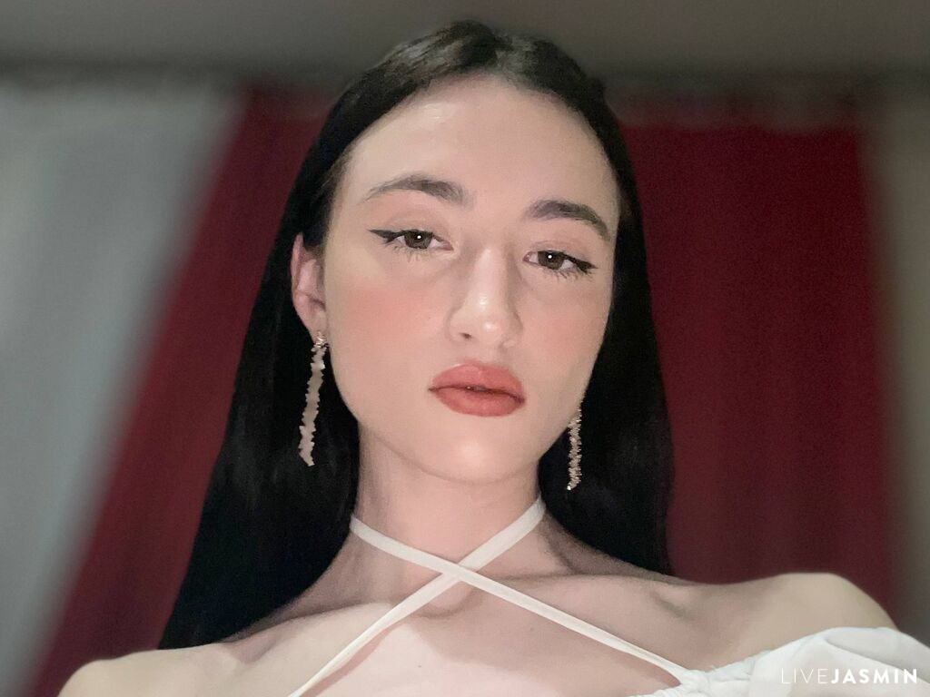 Live cam model AlinaVero