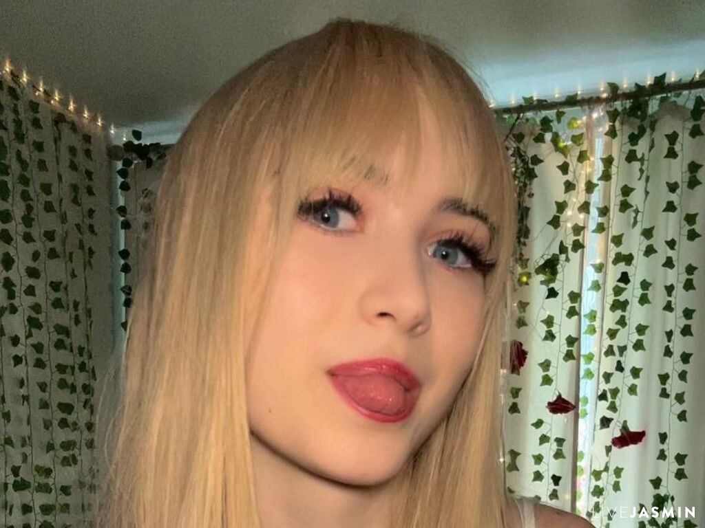 Live cam model AliseWeekers