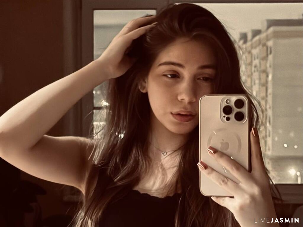 Live cam model AlishiaCowlin
