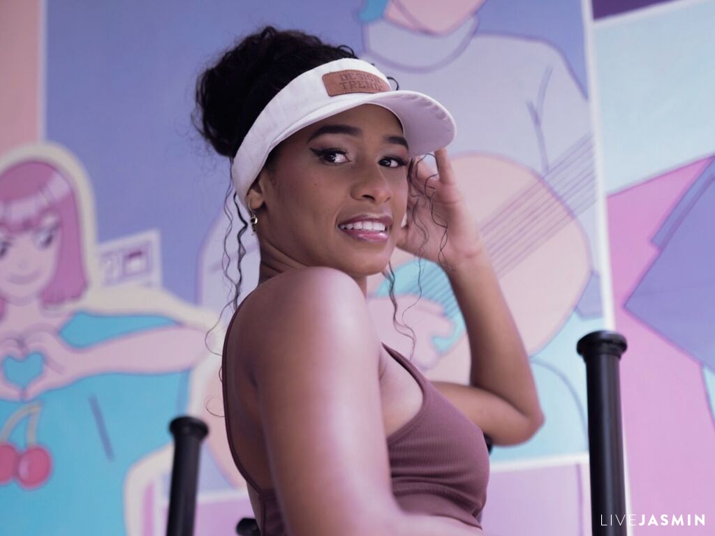 Live cam model AlondraReys