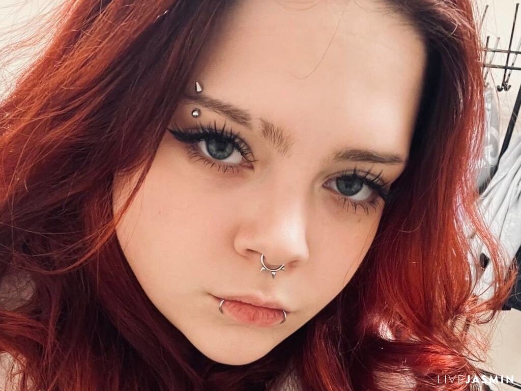 Live cam model AlvinaDelauter