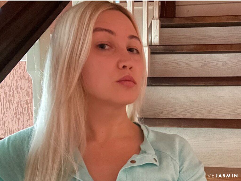 Live cam model AmaiaJohnstone