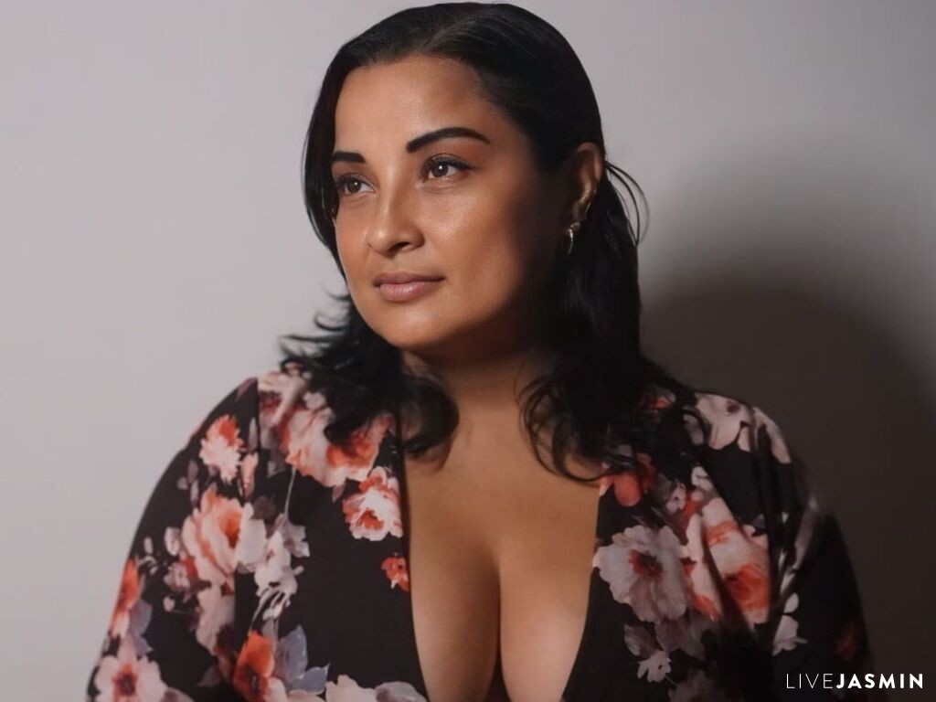 AmaraVemon LiveJasmin model profile