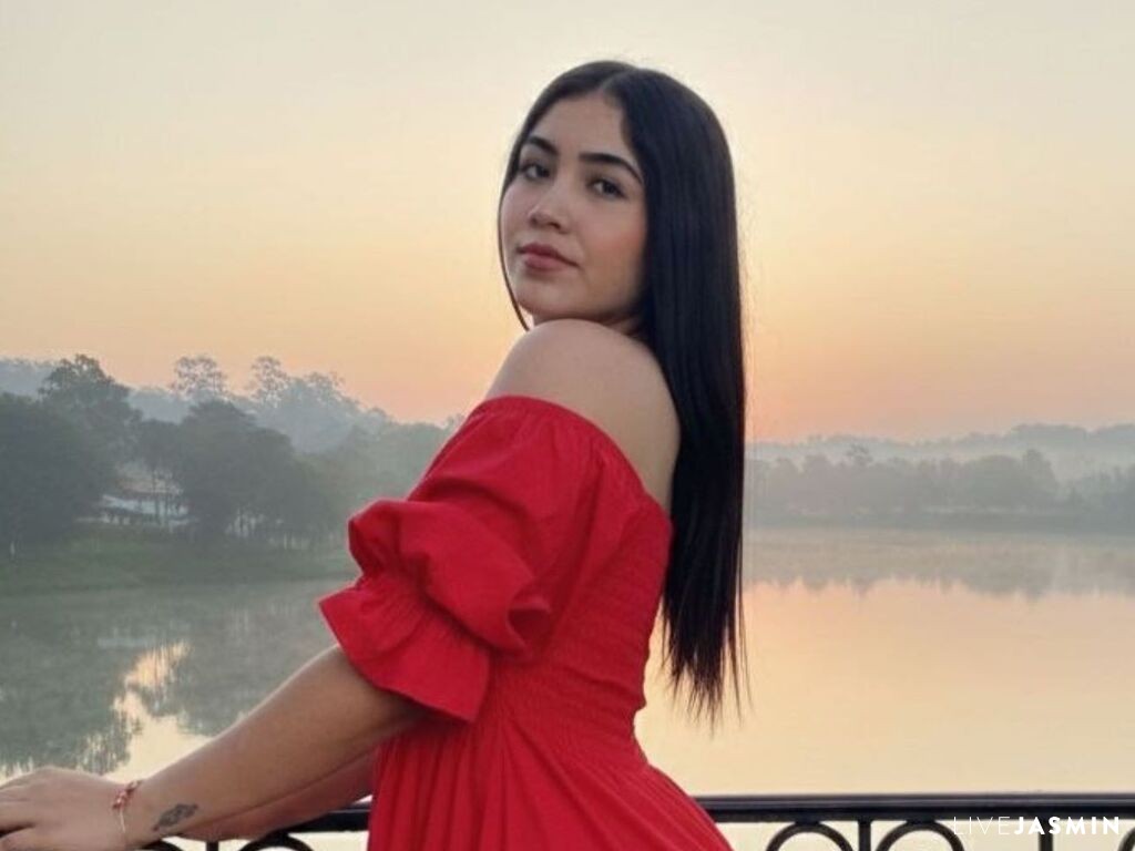 Live cam model AmberJeners