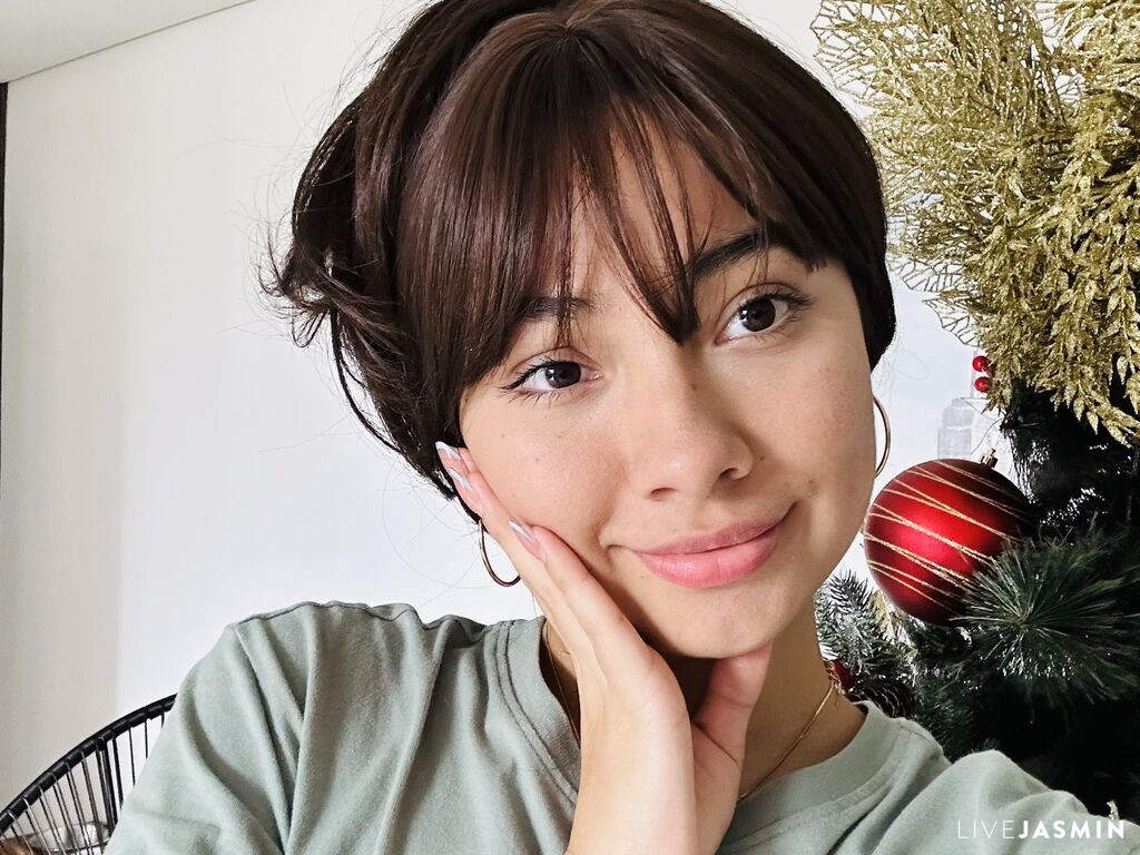 Live cam model AmyZuri