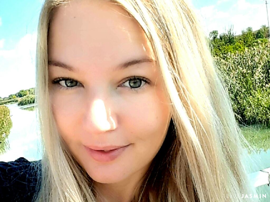 Live cam model AnaysAnao
