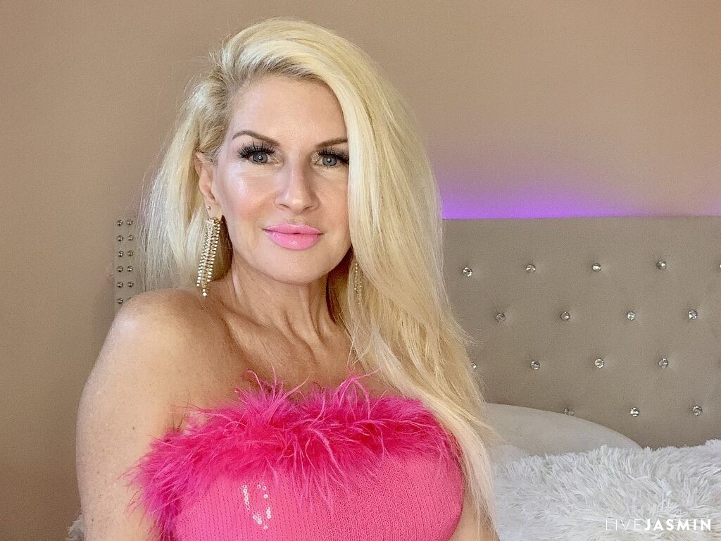 AngelRanea LiveJasmin model profile