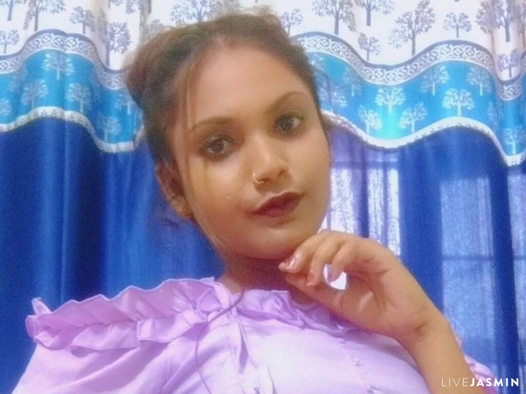 Live cam model AngelRani
