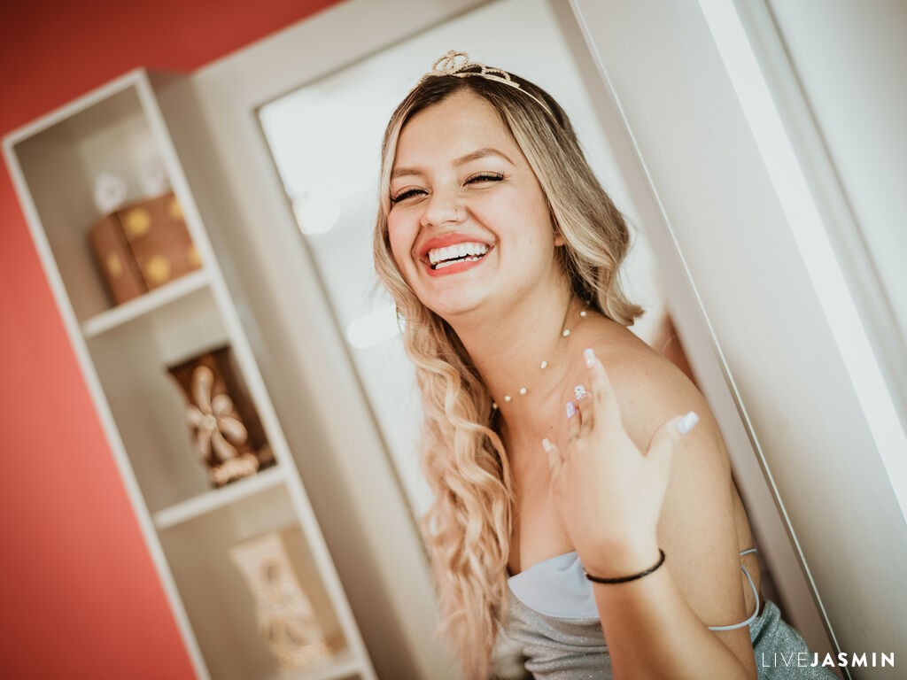 Live cam model AngelinaSkyer