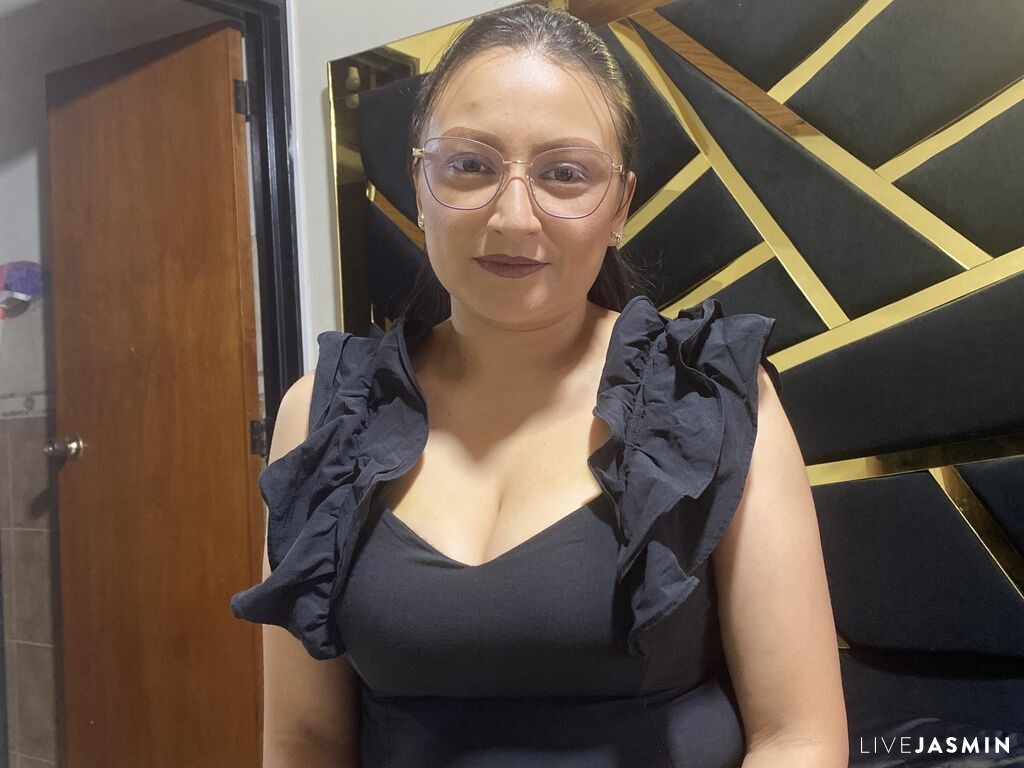 Live cam model AngieLafourcade