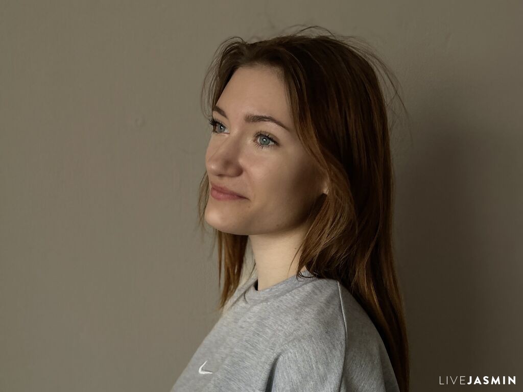 Live cam model AnnMons