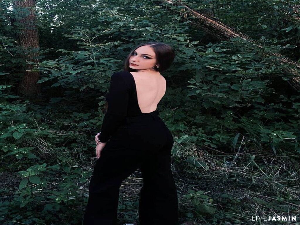 Live cam model AnnamaeQuartieri