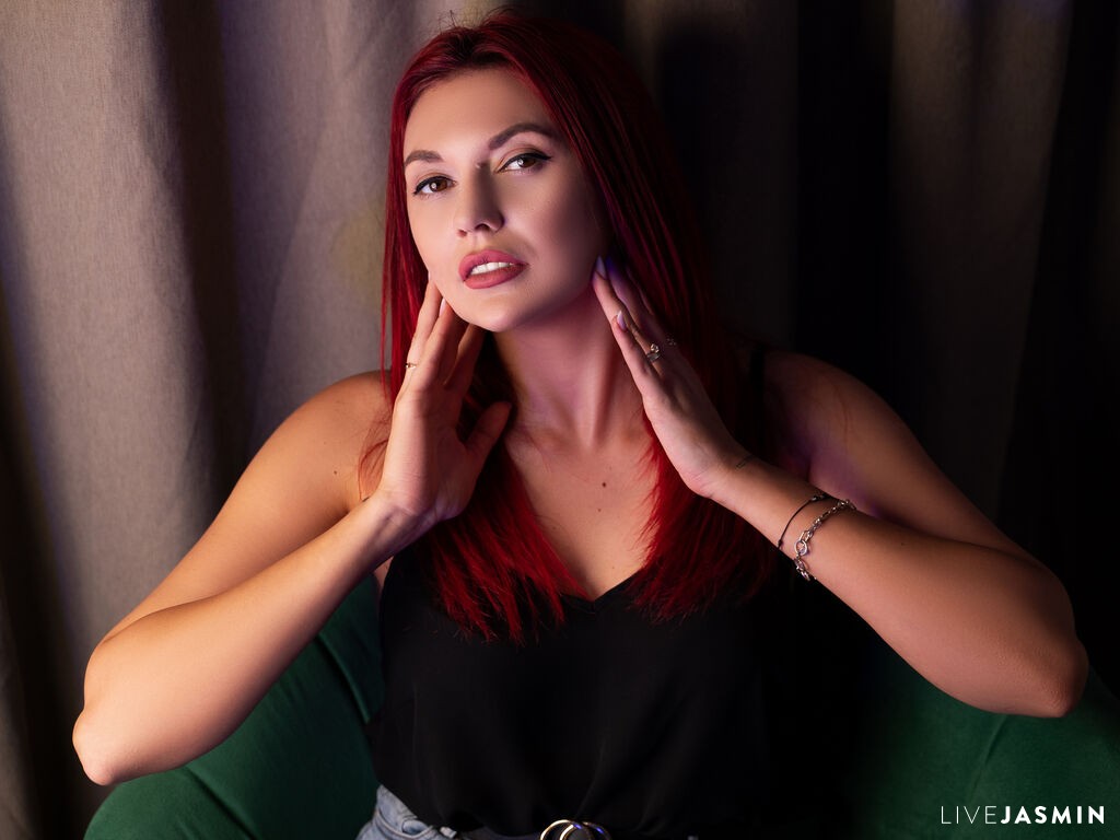 Browse AnneVelvet live chat profile
