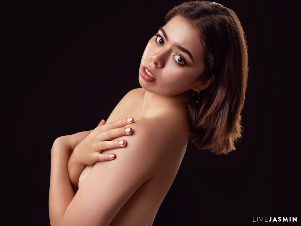 Live cam model AnnieGray