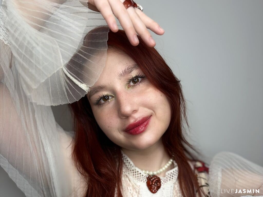 Live cam model AnnieLanson