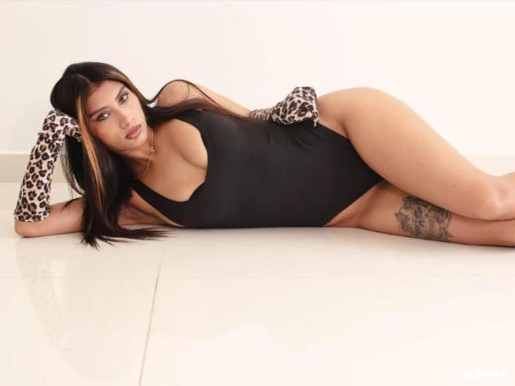 Live cam model AnnyRua