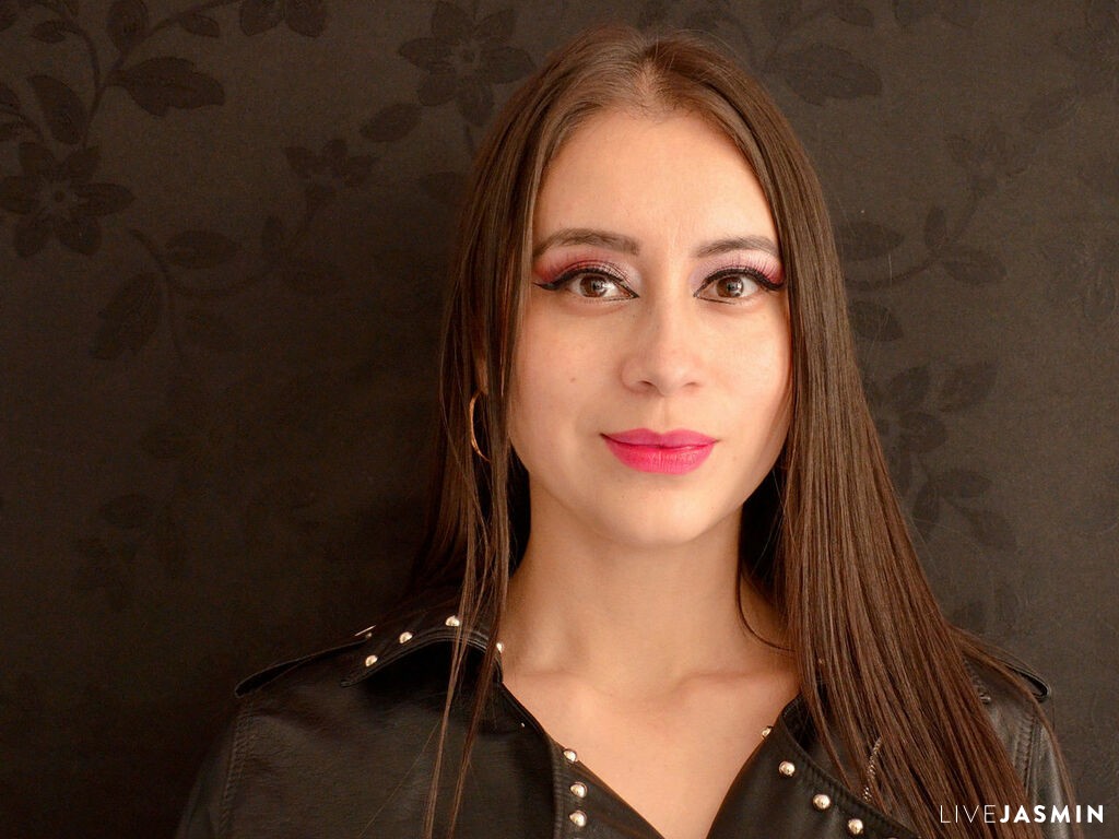 Browse AnnyeWilliams live chat profile