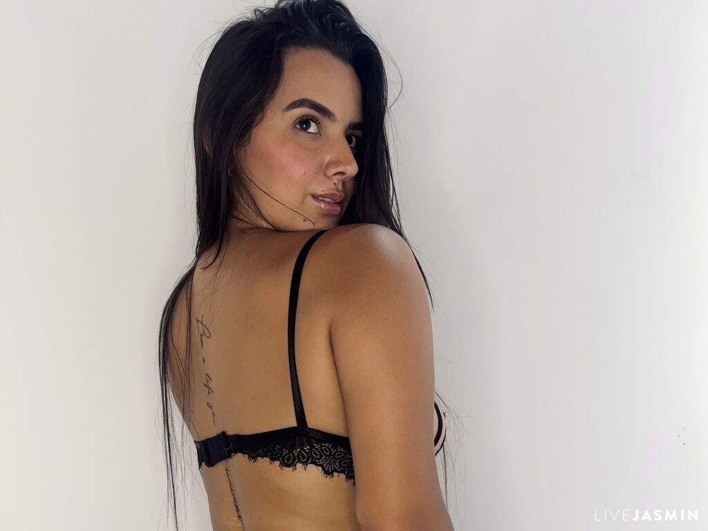 AntonellaJones LiveJasmin model profile
