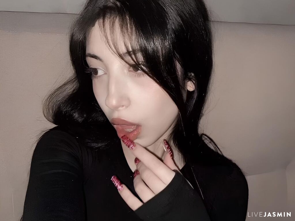Live cam model AntoninaSuh
