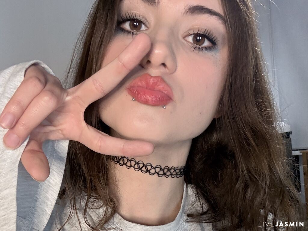 Live cam model AriaLush