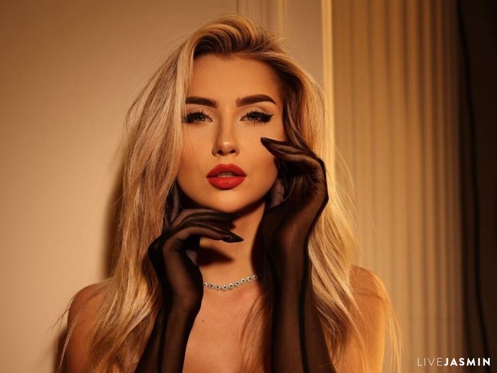 AyannaSun LiveJasmin model profile