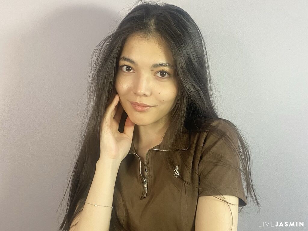 BertaHilker LiveJasmin model profile
