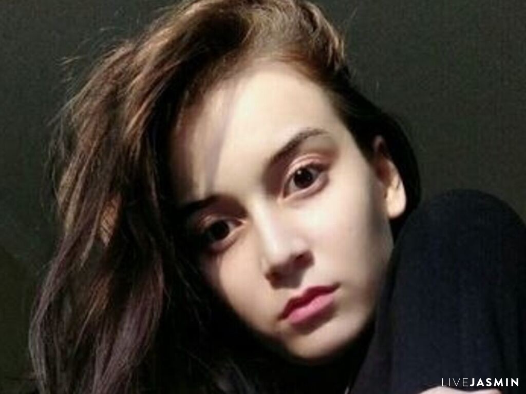 Live cam model BethelQuiette