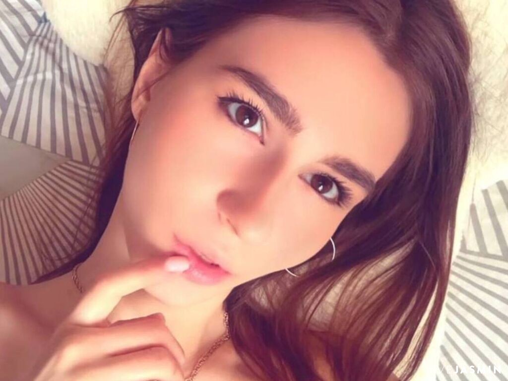 Live cam model BeulaBemben