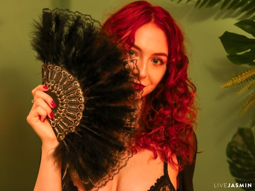 Live cam model BiancaFlame