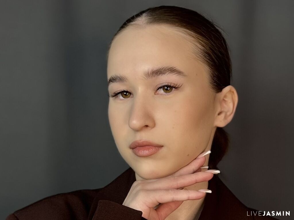 Live cam model BlanchFlakes