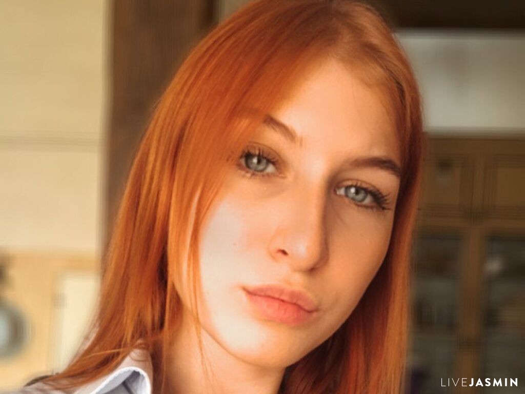 Live cam model BonnieCrook