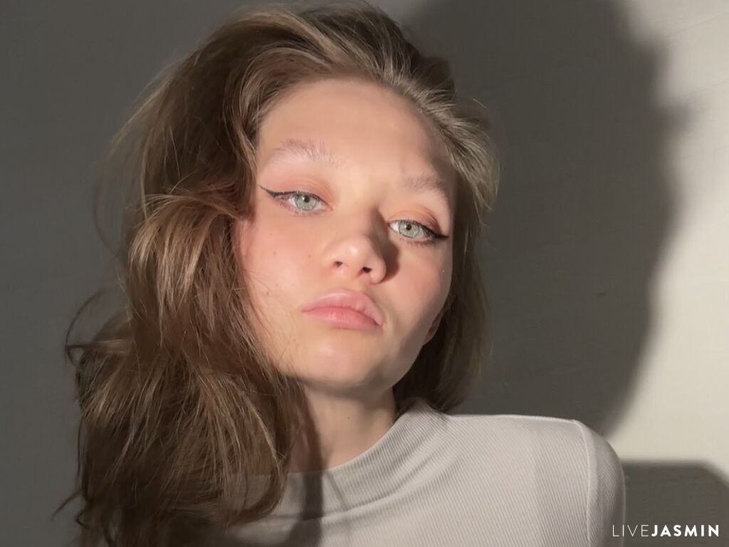 Live cam model BrandiLiedberg