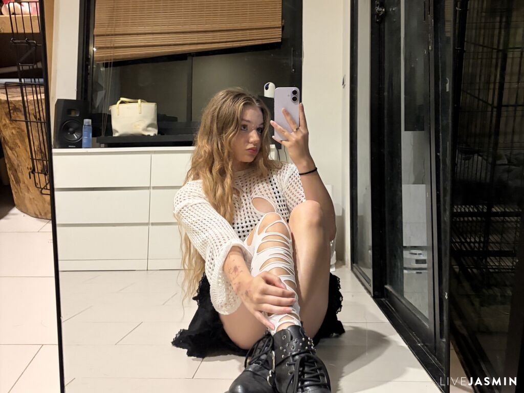 Live cam model BrandiStover