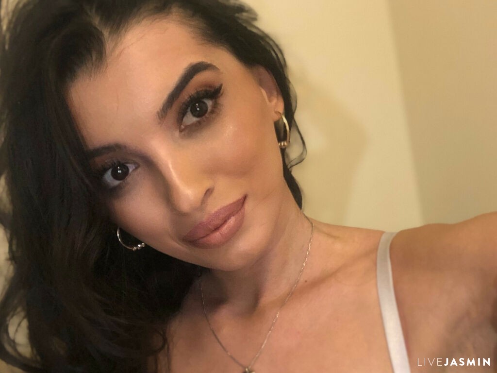 Live cam model BryannaRose