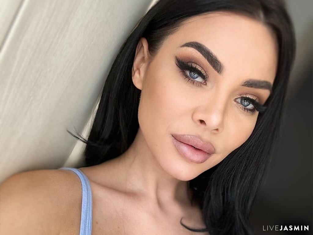 Live cam model CaitlynEva