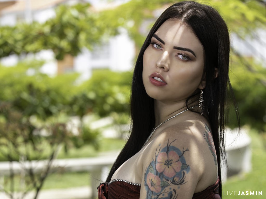 Live cam model CamilaGutierrez