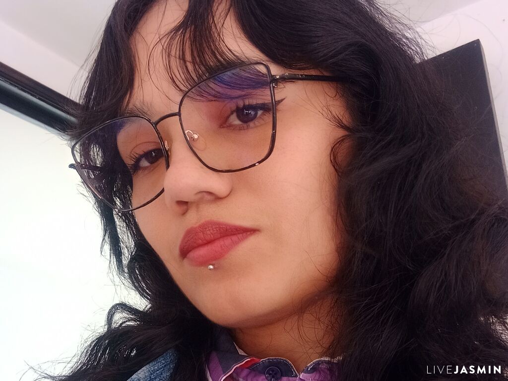 Live cam model CamilaRodriguez
