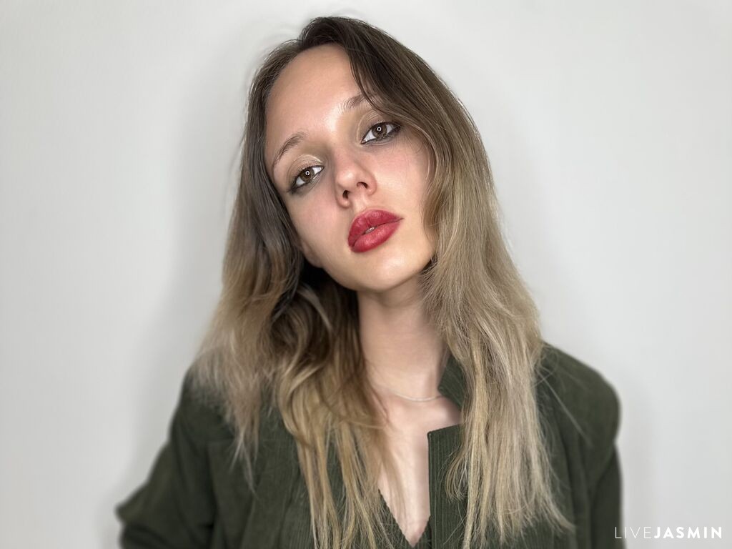 Live cam model CarminaBlankley