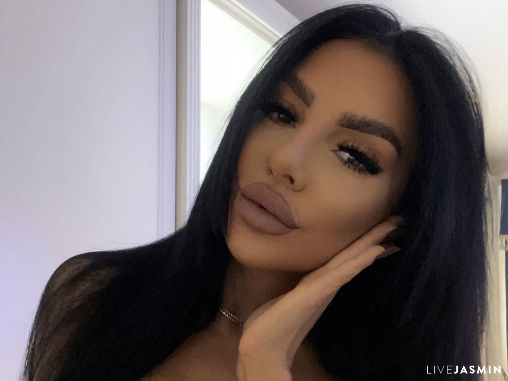 Profile photo for CassandraLeon