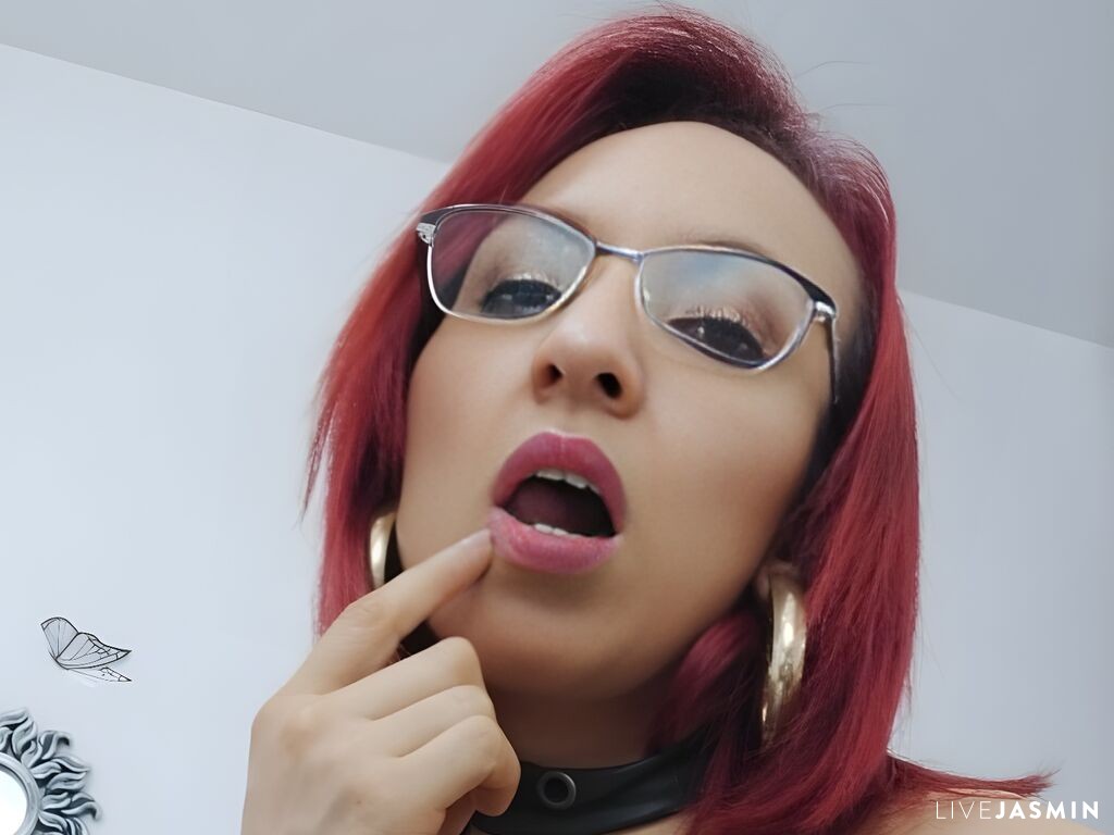 Live cam model CataAmor