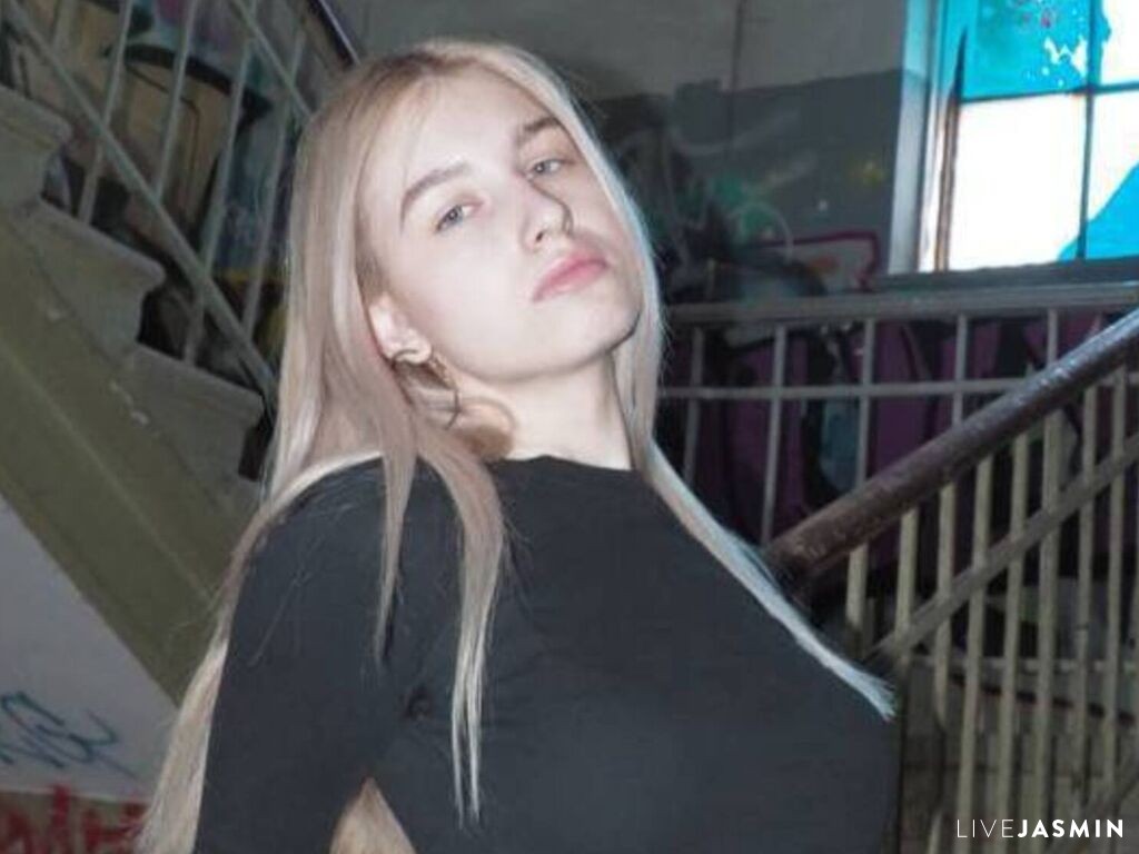 Live cam model CecilyCibula