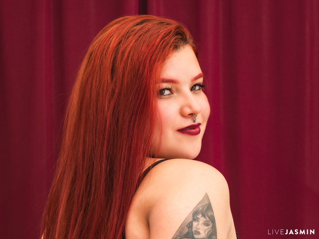Live cam model CelesteMenphis